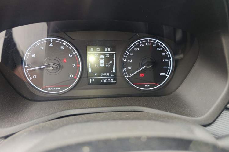 Used Geely Auto Emgrand 2023 4th Generation Champion Edition 1.5L CVT Luxury Model Odometer Close Up