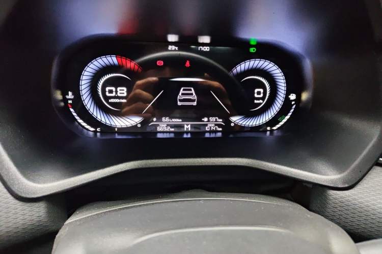 Used Geely Auto Emgrand 2023 4th Generation Champion Edition 1.5L Manual Luxury Model Odometer Close Up