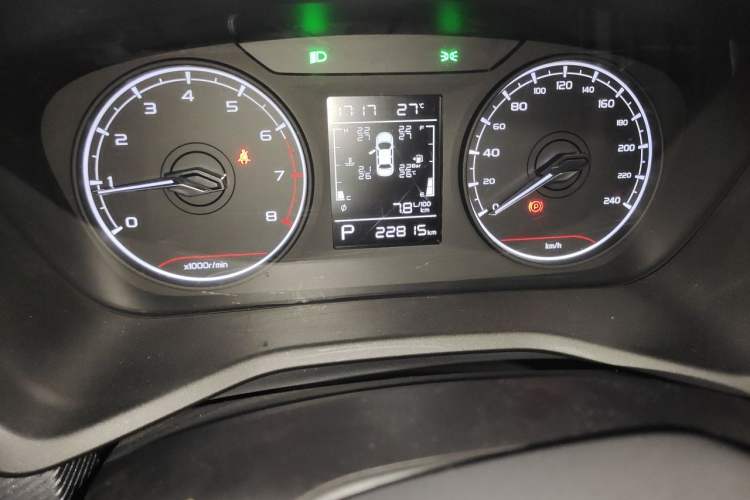 Used Geely Auto Emgrand 2023 4th Generation Champion Edition 1.5L CVT Luxury Model Odometer Close Up