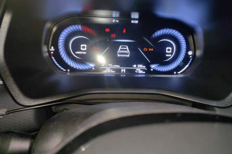 Used Geely Auto Emgrand 2023 4th Generation Champion Edition 1.5L Manual Luxury Model Odometer Close Up