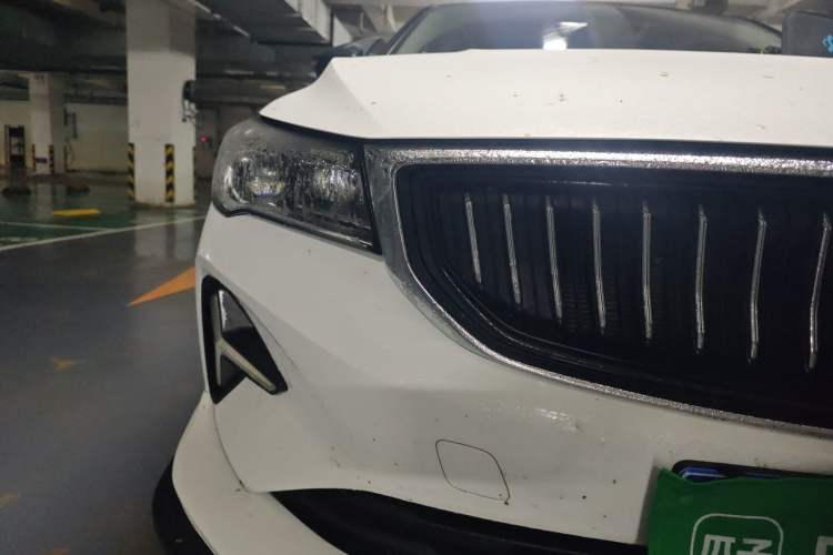 Used Geely Auto Emgrand 2023 4th Generation Champion Edition 1.5L CVT Prestige Model Right Front Headlight