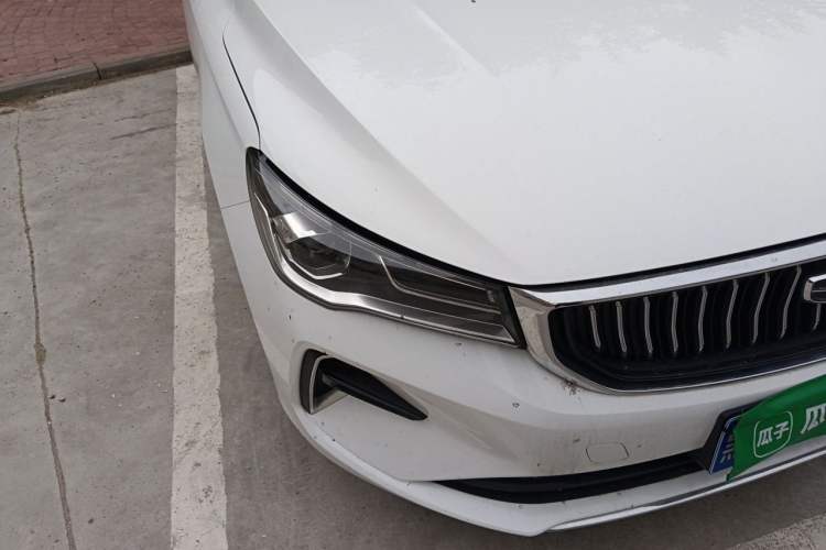 Used Geely Auto Emgrand 2023 4th Generation Champion Edition 1.5L CVT Prestige Model Right Front Headlight