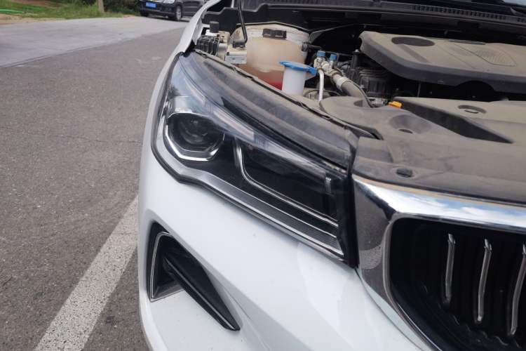Used Geely Auto Emgrand 2023 4th Generation Champion Edition 1.5L CVT Luxury Model Right Front Headlight