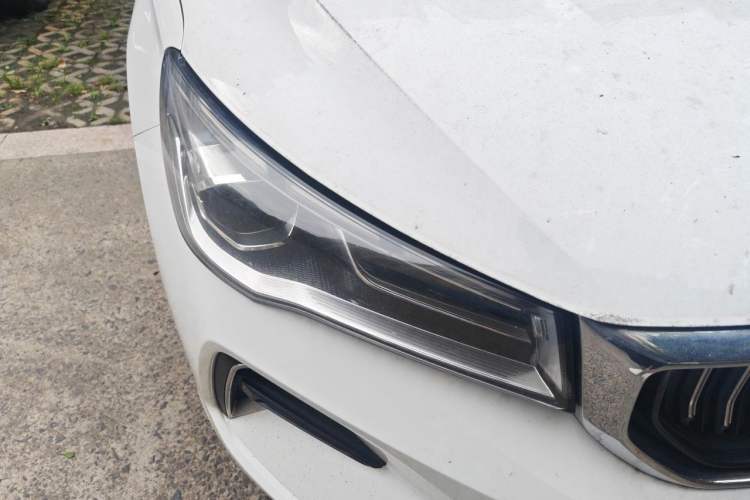 Used Geely Auto Emgrand 2023 4th Generation Champion Edition 1.5L Manual Luxury Model Right Front Headlight