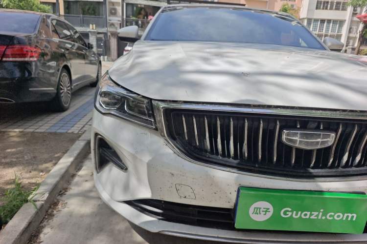 Used Geely Auto Emgrand 2023 4th Generation Champion Edition 1.5L Manual Luxury Model Right Front Headlight