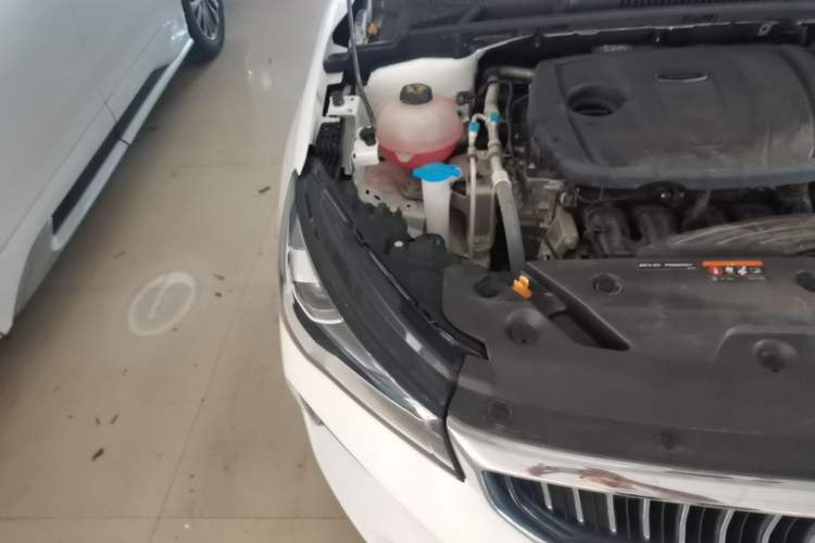 Used Geely Auto Emgrand 2023 4th Generation Champion Edition 1.5L CVT Luxury Model Right Front Headlight