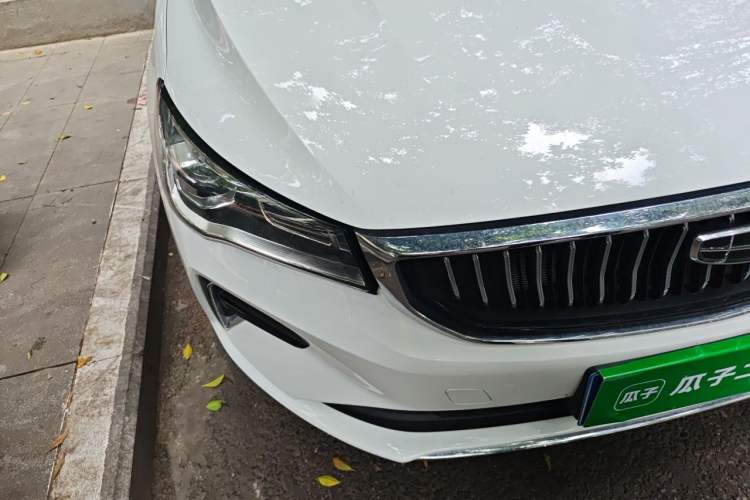 Used Geely Auto Emgrand 2023 4th Generation Champion Edition 1.5L Manual Luxury Model Right Front Headlight