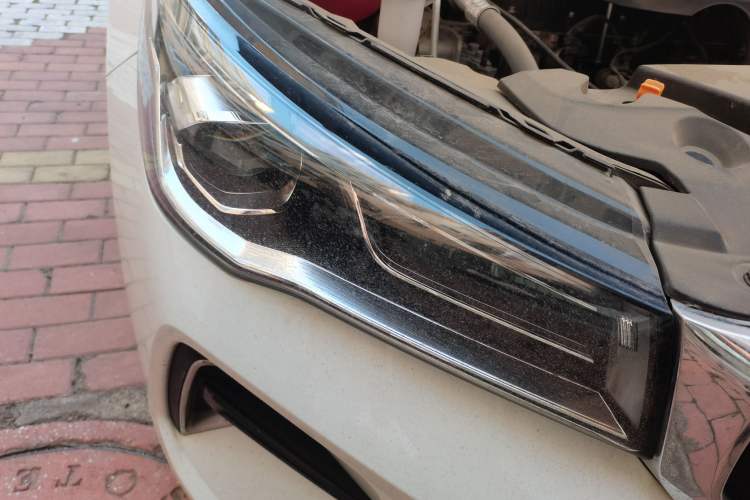 Used Geely Auto Emgrand 2023 4th Generation Champion Edition 1.5L CVT Luxury Model Right Front Headlight