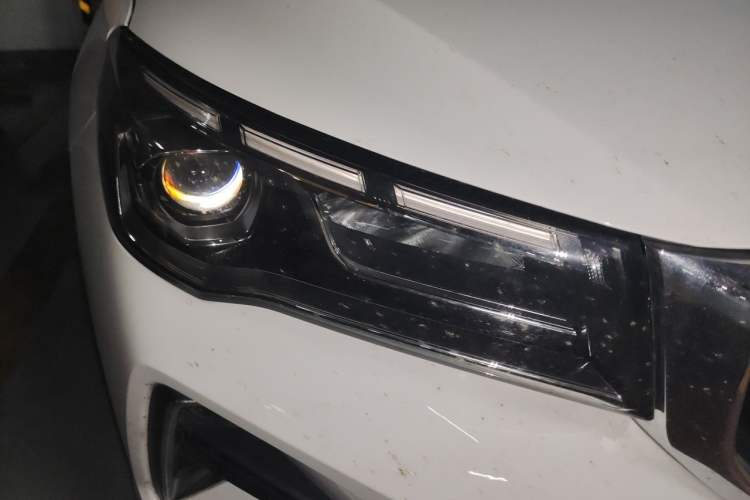 Used Geely Auto Emgrand 2023 4th Generation Champion Edition 1.5L CVT Luxury Model Right Front Headlight