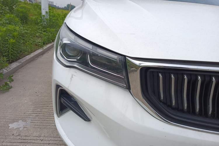 Used Geely Auto Emgrand 2023 4th Generation Champion Edition 1.5L CVT Luxury Model Right Front Headlight