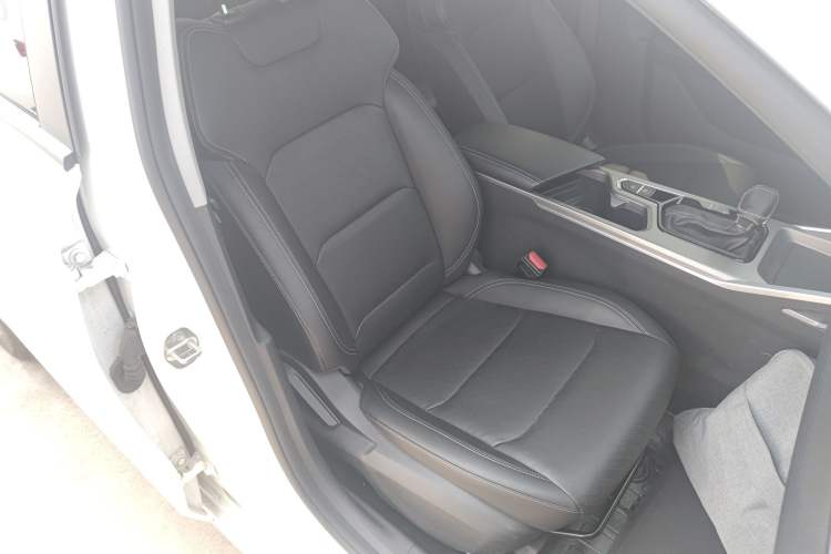 Used Geely Auto Emgrand 2023 4th Generation Champion Edition 1.5L CVT Luxury Model Right Front Seat