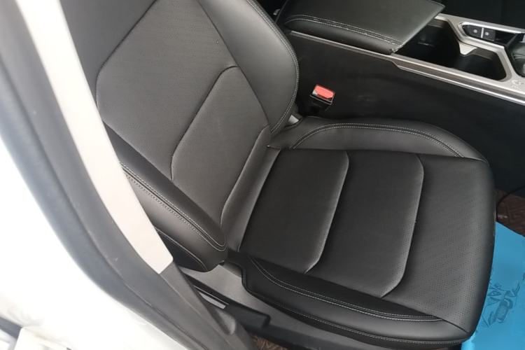 Used Geely Auto Emgrand 2023 4th Generation Champion Edition 1.5L CVT Prestige Model Right Front Seat