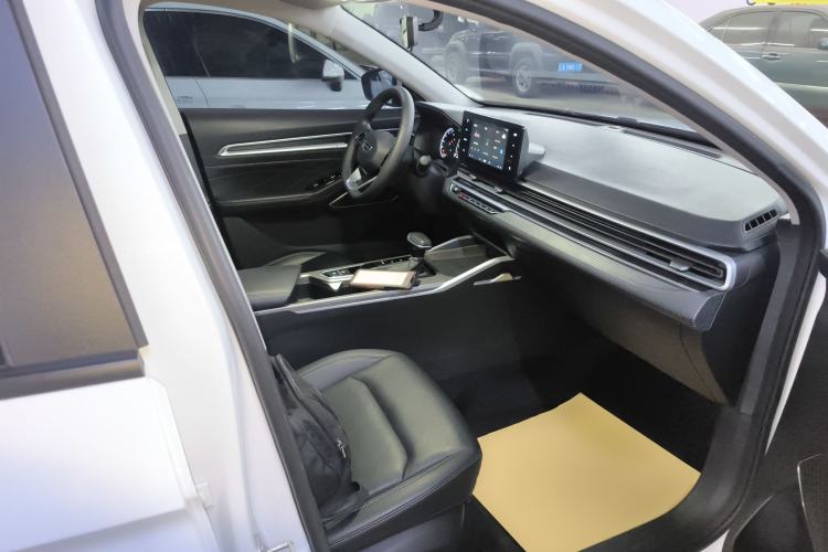 Used Geely Auto Emgrand 2023 4th Generation Champion Edition 1.5L CVT Luxury Model Right Front Seat
