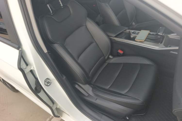Used Geely Auto Emgrand 2023 4th Generation Champion Edition 1.5L CVT Luxury Model Right Front Seat