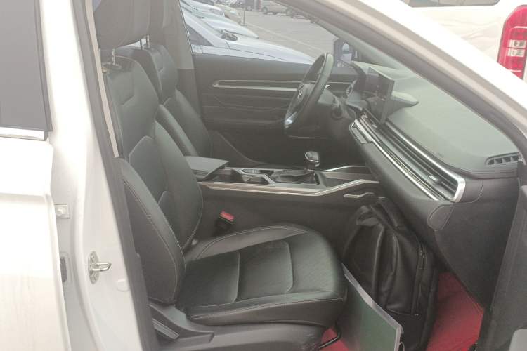 Used Geely Auto Emgrand 2023 4th Generation Champion Edition 1.5L CVT Prestige Model Right Front Seat