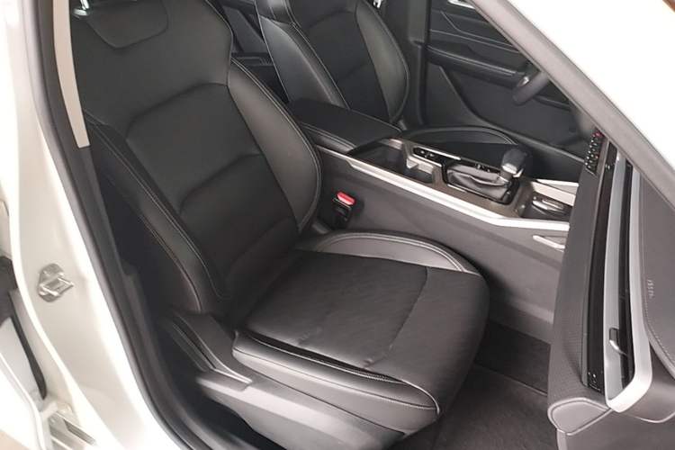 Used Geely Auto Emgrand 2023 4th Generation Champion Edition 1.5L CVT Prestige Model Right Front Seat