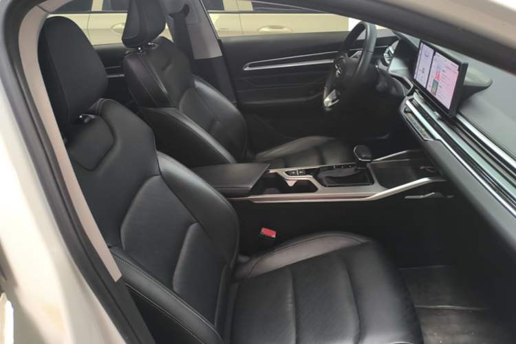 Used Geely Auto Emgrand 2023 4th Generation Champion Edition 1.5L CVT Prestige Model Right Front Seat