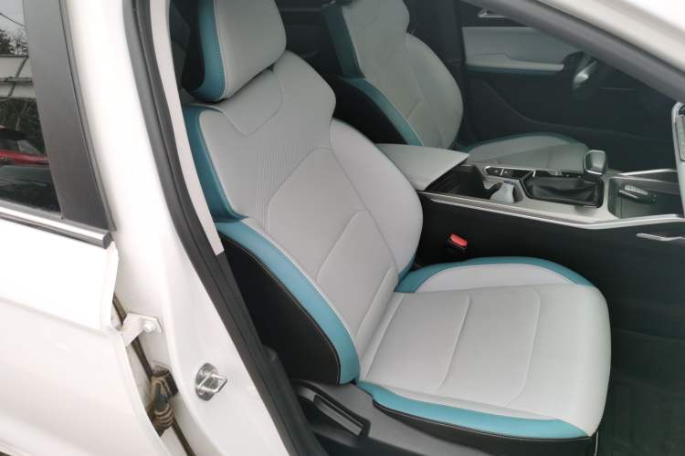 Used Geely Auto Emgrand 2023 4th Generation Champion Edition 1.5L CVT Flagship Model Right Front Seat