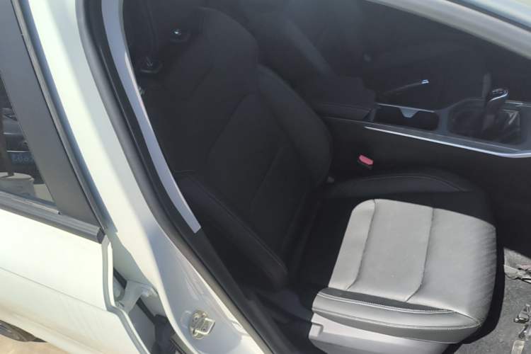 Used Geely Auto Emgrand 2023 4th Generation Champion Edition 1.5L Manual Luxury Model Right Front Seat