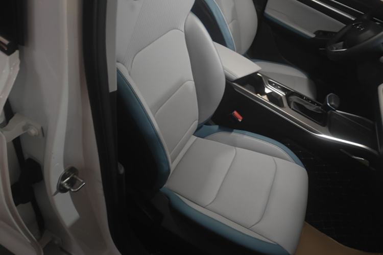 Used Geely Auto Emgrand 2023 4th Generation Champion Edition 1.5L CVT Flagship Model Right Front Seat