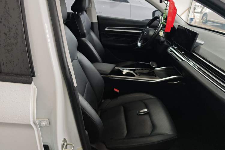 Used Geely Auto Emgrand 2023 4th Generation Champion Edition 1.5L CVT Luxury Model Right Front Seat