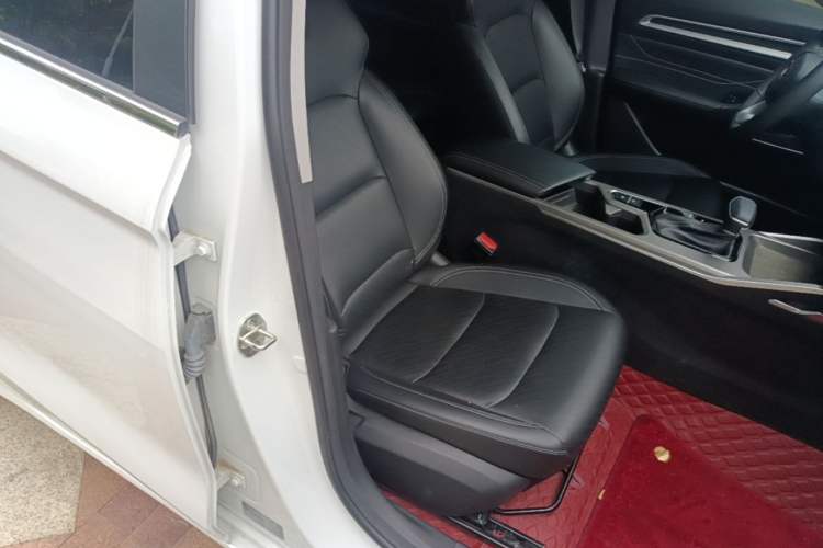 Used Geely Auto Emgrand 2023 4th Generation Champion Edition 1.5L CVT Prestige Model Right Front Seat