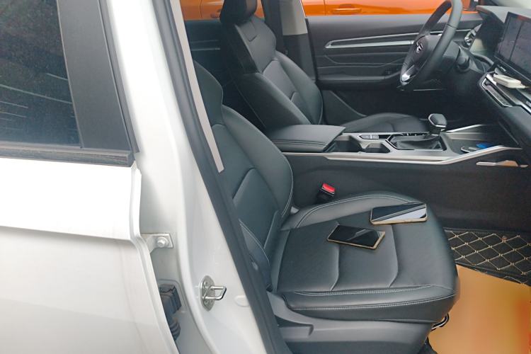 Used Geely Auto Emgrand 2023 4th Generation Champion Edition 1.5L CVT Prestige Model Right Front Seat