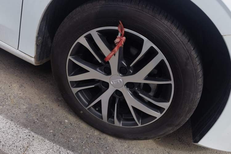 Used Geely Auto Emgrand 2023 4th Generation Champion Edition 1.5L CVT Luxury Model Right Front Wheel Hub