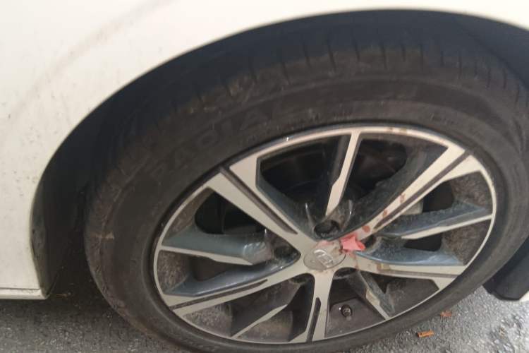Used Geely Auto Emgrand 2023 4th Generation Champion Edition 1.5L CVT Prestige Model Right Front Wheel Hub