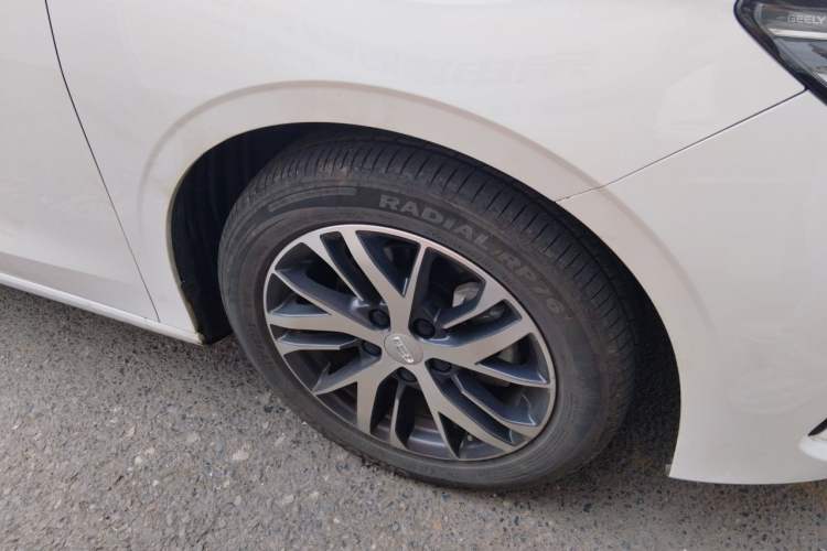 Used Geely Auto Emgrand 2023 4th Generation Champion Edition 1.5L CVT Luxury Model Right Front Wheel Hub