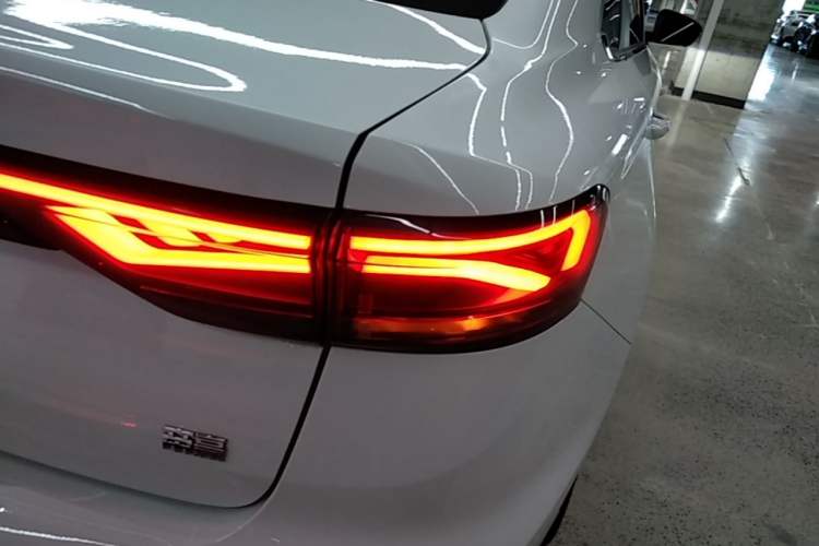 Used Geely Auto Emgrand 2023 4th Generation Champion Edition 1.5L CVT Prestige Model Right Rear Taillight