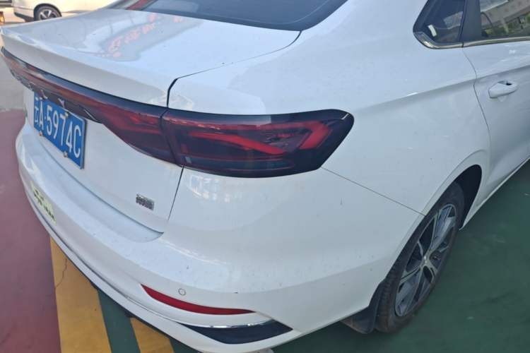 Used Geely Auto Emgrand 2023 4th Generation Champion Edition 1.5L CVT Prestige Model Right Rear Taillight