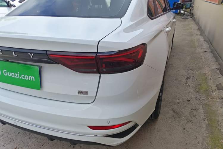 Used Geely Auto Emgrand 2023 4th Generation Champion Edition 1.5L Manual Luxury Model Right Rear Taillight