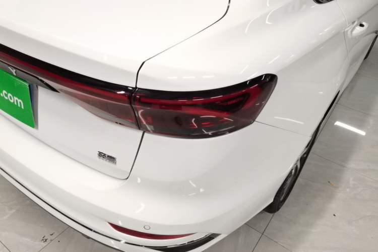 Used Geely Auto Emgrand 2023 4th Generation Champion Edition 1.5L CVT Prestige Model Right Rear Taillight