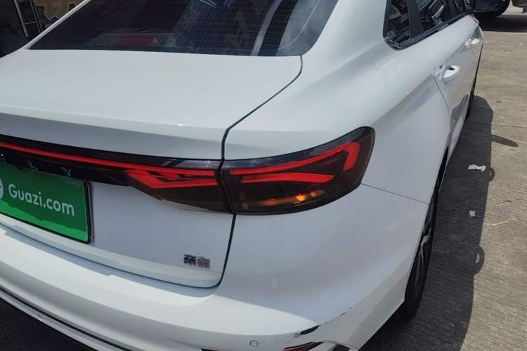 Used Geely Auto Emgrand 2023 4th Generation Champion Edition 1.5L CVT Prestige Model Right Rear Taillight