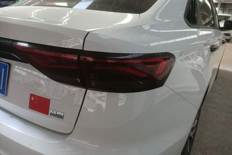 Used Geely Auto Emgrand 2023 4th Generation Champion Edition 1.5L CVT Luxury Model Right Rear Taillight