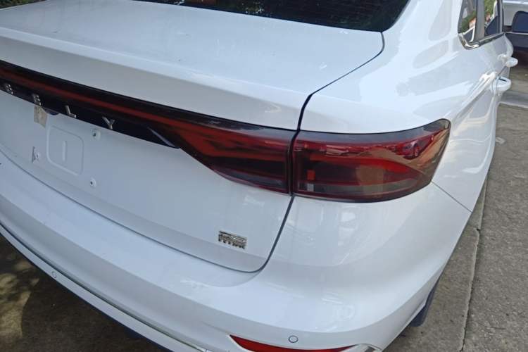 Used Geely Auto Emgrand 2023 4th Generation Champion Edition 1.5L CVT Prestige Model Right Rear Taillight