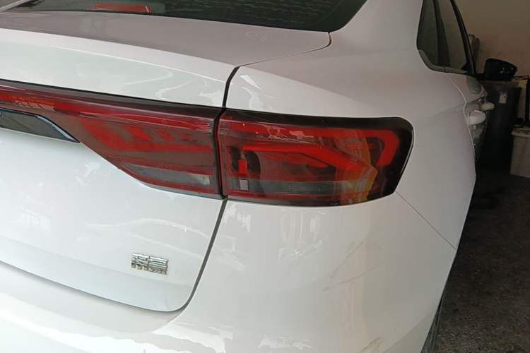 Used Geely Auto Emgrand 2023 4th Generation Champion Edition 1.5L CVT Prestige Model Right Rear Taillight