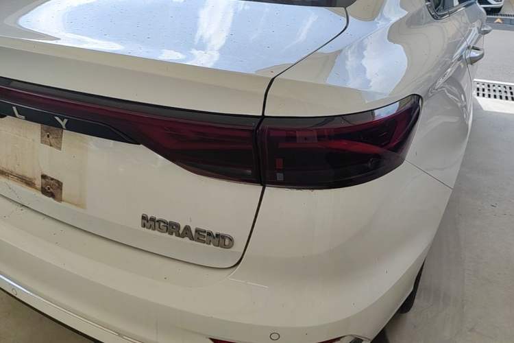 Used Geely Auto Emgrand 2023 4th Generation Champion Edition 1.5L CVT Prestige Model Right Rear Taillight