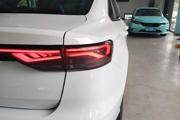 Used Geely Auto Emgrand 2023 4th Generation Champion Edition 1.5L CVT Prestige Model Right Rear Taillight