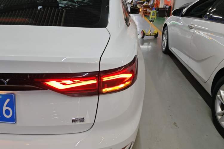 Used Geely Auto Emgrand 2023 4th Generation Champion Edition 1.5L CVT Luxury Model Right Rear Taillight