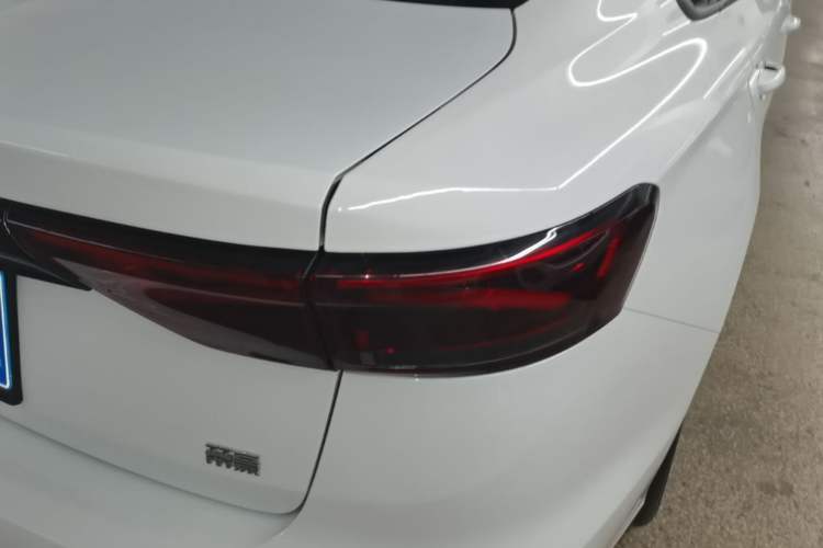 Used Geely Auto Emgrand 2023 4th Generation Champion Edition 1.5L CVT Luxury Model Right Rear Taillight
