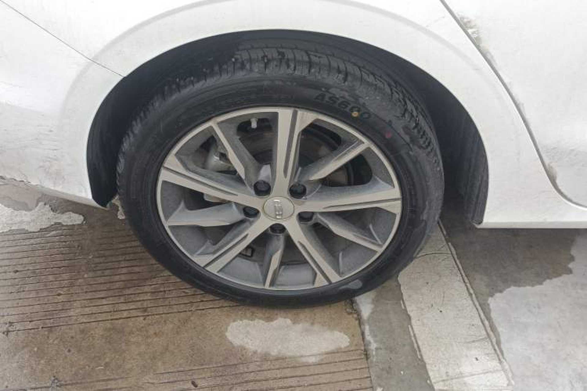 Used Geely Auto Emgrand 2023 4th Generation Champion Edition 1.5L CVT Prestige Model Right Rear Wheel Hub