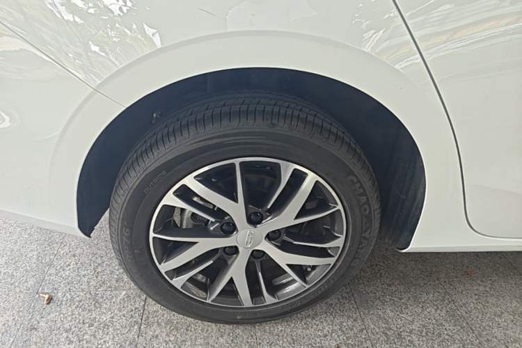 Used Geely Auto Emgrand 2023 4th Generation Champion Edition 1.5L CVT Luxury Model Right Rear Wheel Hub