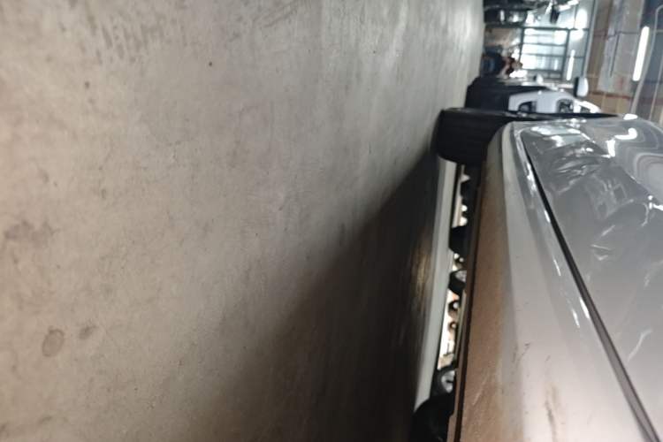 Used Geely Auto Emgrand 2023 4th Generation Champion Edition 1.5L CVT Prestige Model Right Side Sill