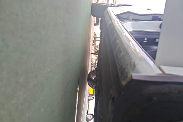 Used Geely Auto Emgrand 2023 4th Generation Champion Edition 1.5L CVT Prestige Model Right Side Sill