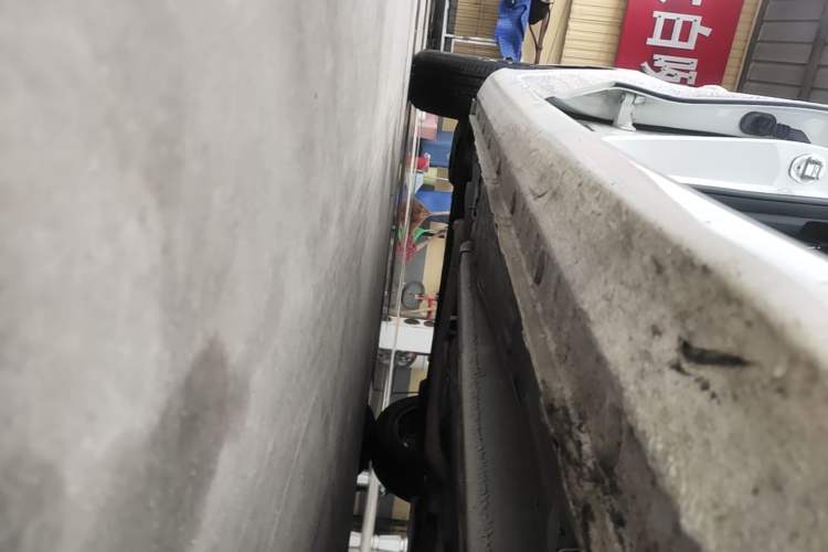 Used Geely Auto Emgrand 2023 4th Generation Champion Edition 1.5L CVT Luxury Model Right Side Sill