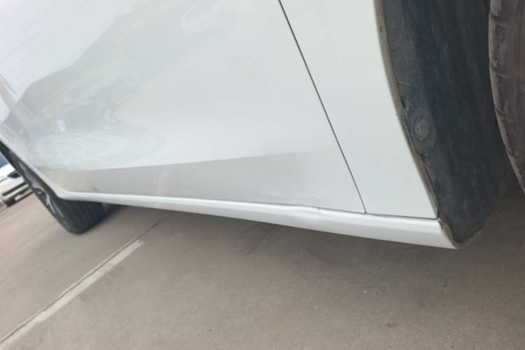 Used Geely Auto Emgrand 2023 4th Generation Champion Edition 1.5L CVT Luxury Model Right Side Sill