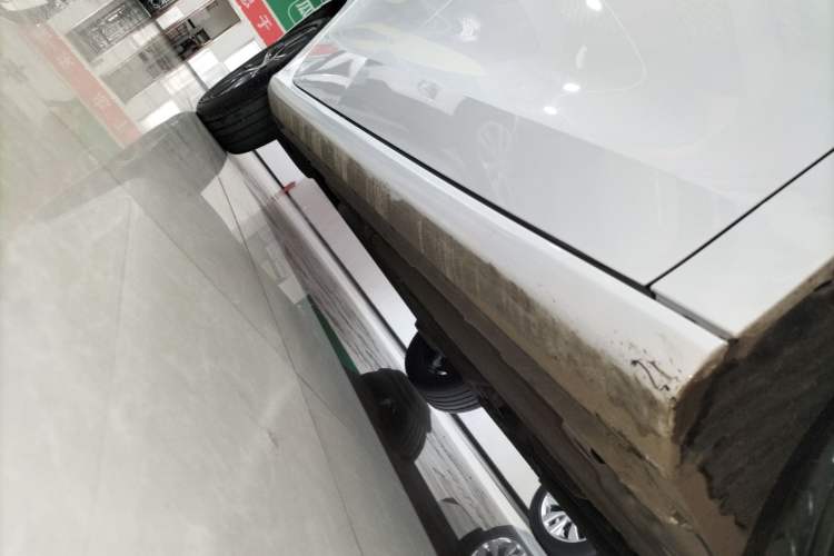 Used Geely Auto Emgrand 2023 4th Generation Champion Edition 1.5L CVT Prestige Model Right Side Sill