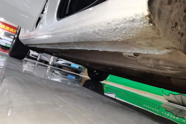 Used Geely Auto Emgrand 2023 4th Generation Champion Edition 1.5L CVT Prestige Model Right Side Sill